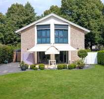 Haus zum Kaufen in Hamburg-Poppenbüttel 1.495.000,00 € 194 m²