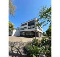 Büro in Ditzingen 3.300,00 € 395 m²