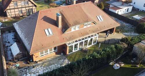 Foto - Haus zum Kaufen in Uetze Hänigsen 725.000,00 € 280 m²