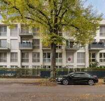 Haus zum Kaufen in Berlin 3.650.000,00 € 1067.8 m²