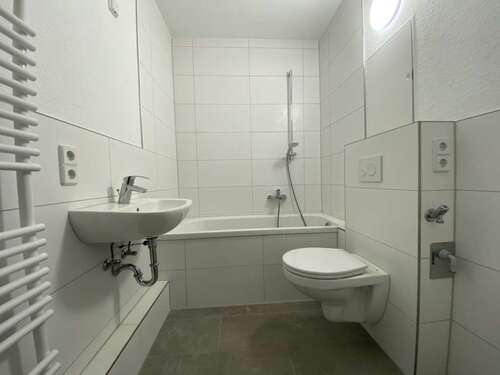Foto - Wohnung zum Mieten in Suhl 351,61 € 54.46 m²