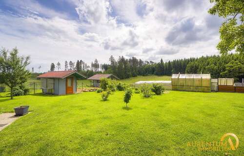 Foto - Haus zum Kaufen in Eichendorf 1.300.000,00 € 280 m²