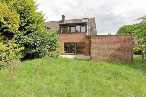 Foto - Haus zum Kaufen in Mönchengladbach-Holt 390.000,00 € 140 m²