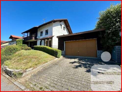 Foto - Haus zum Kaufen in Grafenau 229.000,00 € 200 m²