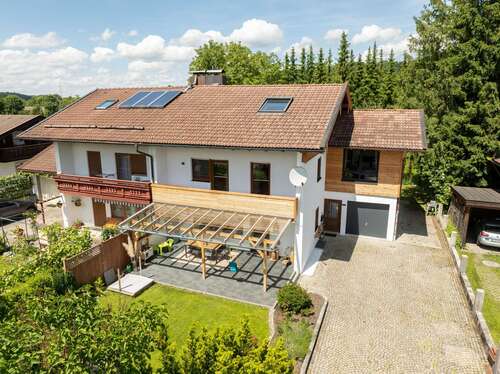 Foto - Haus zum Kaufen in Siegsdorf 690.000,00 € 173 m²
