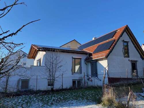 Foto - Haus zum Kaufen in Nufringen 626.000,00 € 215.15 m²