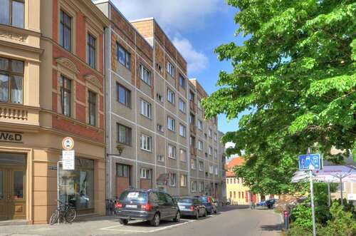 Foto - Wohnung zum Mieten in Halle 743,00 € 82.53 m²
