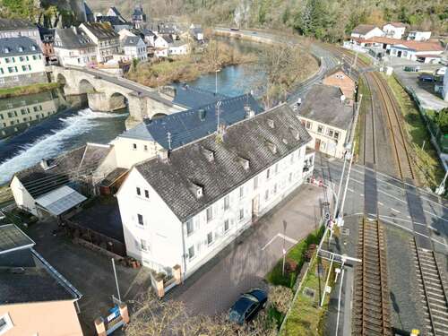 Foto - Haus zum Kaufen in Runkel 360.000,00 € 290 m²