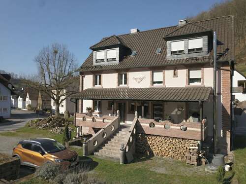 Foto - Haus zum Kaufen in Leidersbach Ebersbach 379.000,00 € 138 m²