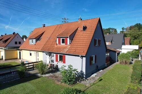 Foto - Haus zum Kaufen in Sigmaringendorf 239.000,00 € 93 m²