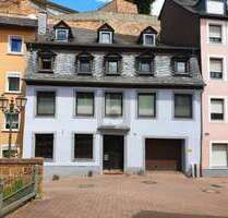 Haus zum Kaufen in Saarburg 360.000,00 € 282 m²