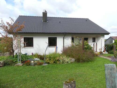Foto - Haus zum Mieten in Wiernsheim Serres 1.800,00 € 138 m²