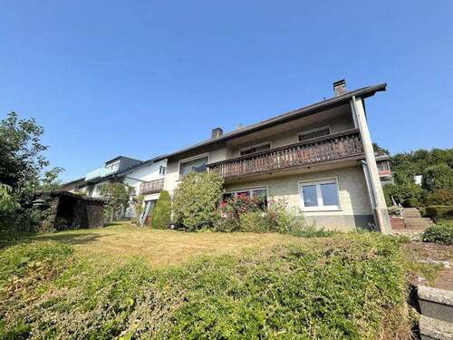 Foto - Haus zum Kaufen in Warstein 250.000,00 € 218 m²