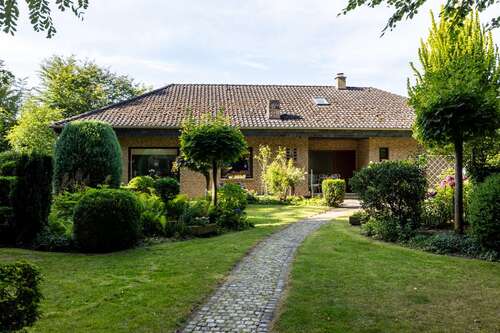 Foto - Haus zum Kaufen in Ganderkesee 398.000,00 € 160 m²