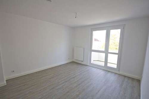 Foto - Wohnung zum Mieten in Halle (Saale) 356,00 € 49.37 m²
