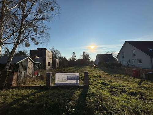 Foto - Grundstück zu verkaufen in Falkensee 299.000,00 € 975.6 m²