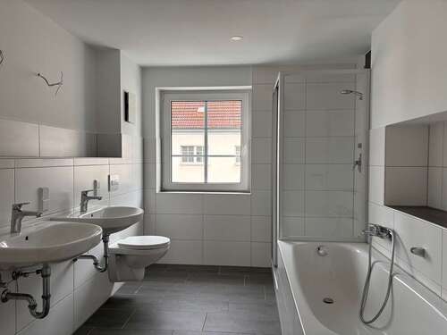 Foto - Wohnung zum Mieten in Leuna 800,00 € 91 m²