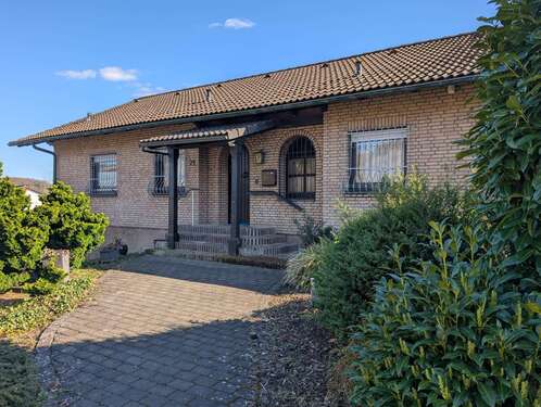 Foto - Haus zum Kaufen in Bergneustadt 469.000,00 € 258 m²