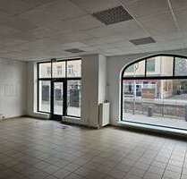 Büro in Radebeul 865,00 € 86.79 m²