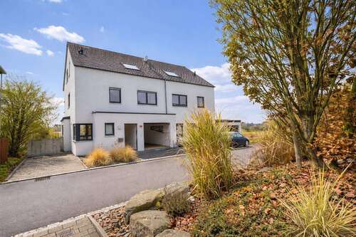 Foto - Haus zum Mieten in Holzgerlingen 3.633,00 € 160 m²