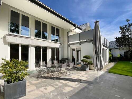 Foto - Haus zum Kaufen in Bad Homburg vor der Höhe Dornholzhausen 4.200.000,00 € 380 m²