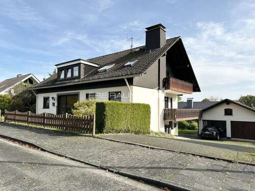 Foto - Haus zum Kaufen in Siegen 440.000,00 € 241 m²