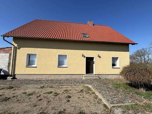 Foto - Haus zum Kaufen in Wegeleben 120.000,00 € 170 m²