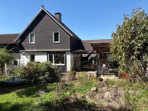 Foto - Haus zum Kaufen in Netphen 265.000,00 € 224 m²