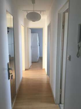 Foto - Wohnung zum Mieten in Frankfurt-Niedereschbach 500,00 € 40 m²