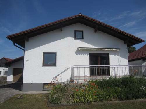 Foto - Haus zum Mieten in Aholming 1.200,00 € 140 m²
