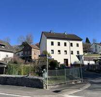 Haus zum Kaufen in Weilburg - Ahausen 185.000,00 € 184 m²