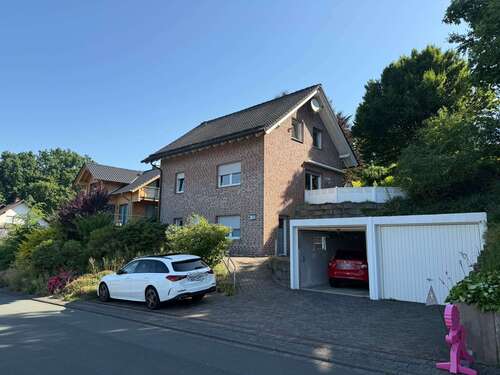 Foto - Haus zum Kaufen in Hilchenbach 379.000,00 € 139 m²