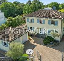 Haus zum Kaufen in Köln - Hahnwald 2.825.000,00 € 283 m²