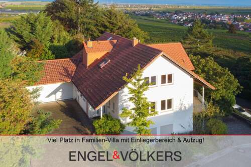 Foto - Haus zum Kaufen in Neuleiningen 685.000,00 € 289 m²