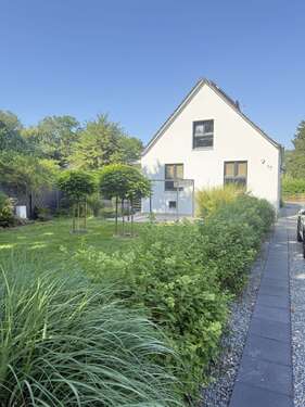 Foto - Haus zum Mieten in Langenhagen 1.499,00 € 170 m²