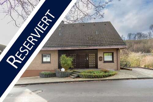 Foto - Haus zum Kaufen in Olpe Rehringhausen 350.000,00 € 240 m²