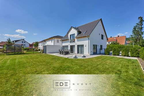 Foto - Haus zum Kaufen in Königsbrunn 1.097.400,00 € 174.5 m²