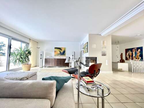 Foto - Haus zum Kaufen in Neu-Isenburg 1.680.000,00 € 435.53 m²