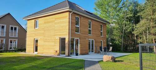 Foto - Haus zum Mieten in Borkwalde 2.390,00 € 198 m²