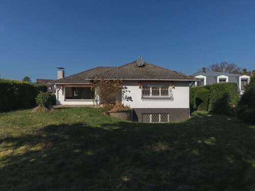 Foto - Haus zum Kaufen in Heusenstamm-Rembrücken 770.000,00 € 123 m²