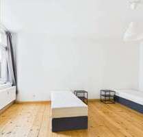 Wohnung zum Mieten in Berlin 360,00 € 93 m²