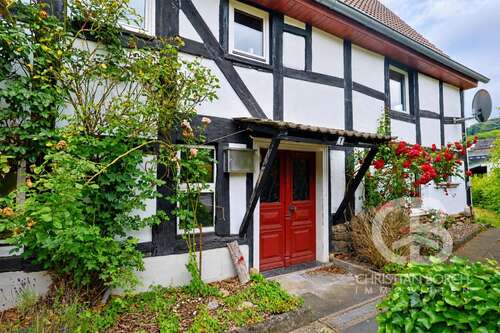 Foto - Haus zum Kaufen in Wiehl-Weiershagen 249.000,00 € 332 m²