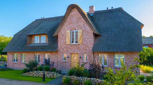 Foto - Haus zum Kaufen in Alkersum 1.400.000,00 € 181.04 m²