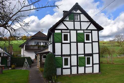 Foto - Haus zum Mieten in Bergisch Gladbach 900,00 € 70 m²