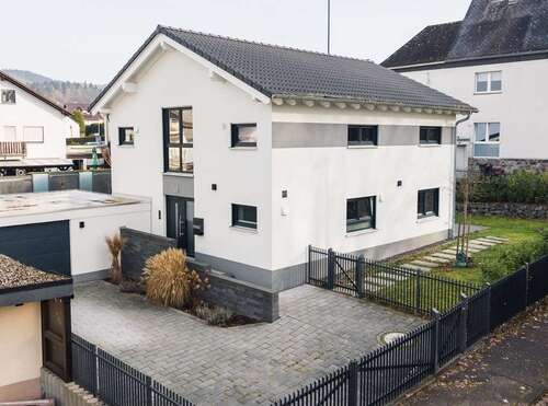 Foto - Haus zum Kaufen in Neuwied 679.000,00 € 156 m²