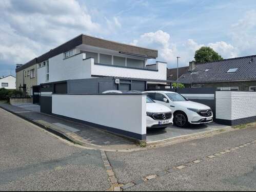 Foto - Haus zum Kaufen in Kaarst 1.090.000,00 € 285 m²