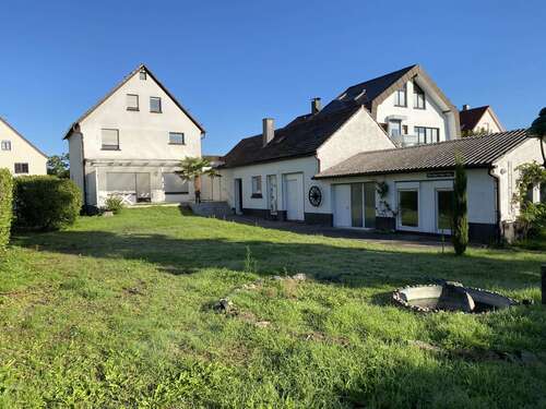 Foto - Haus zum Kaufen in Karlsruhe 650.000,00 € 135 m²