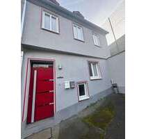 Haus zum Kaufen in Kitzingen 325.000,00 € 110 m²