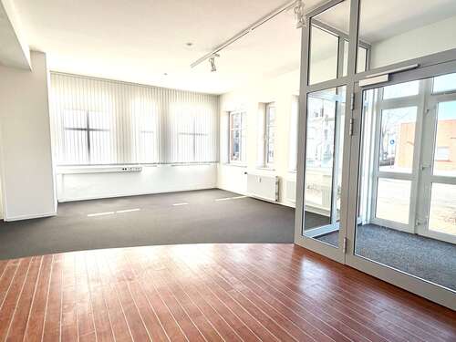 Foto - Büro in Eutin 1.000,00 € 83 m² - 1.000,00&nbsp;EUR Kaltmiete, ca.&nbsp; 83,00&nbsp;m&sup2;