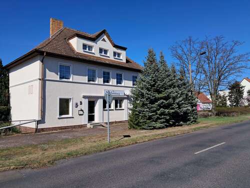 Foto - Haus zum Kaufen in Eisenhüttenstadt 265.000,00 € 254 m²